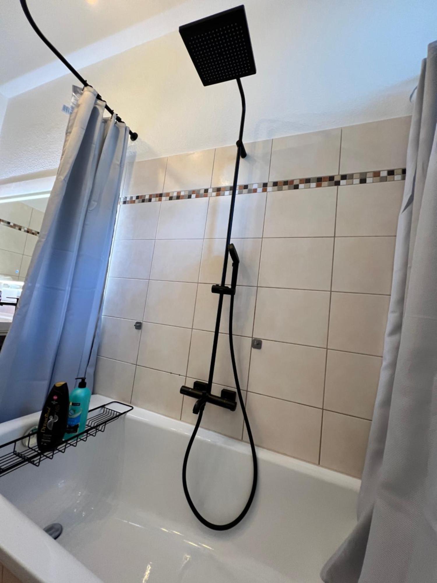 Mintara Komfort Apartment Mit Grill -Terrasse, Sky Und Parkplatz Magdeburg Exteriör bild